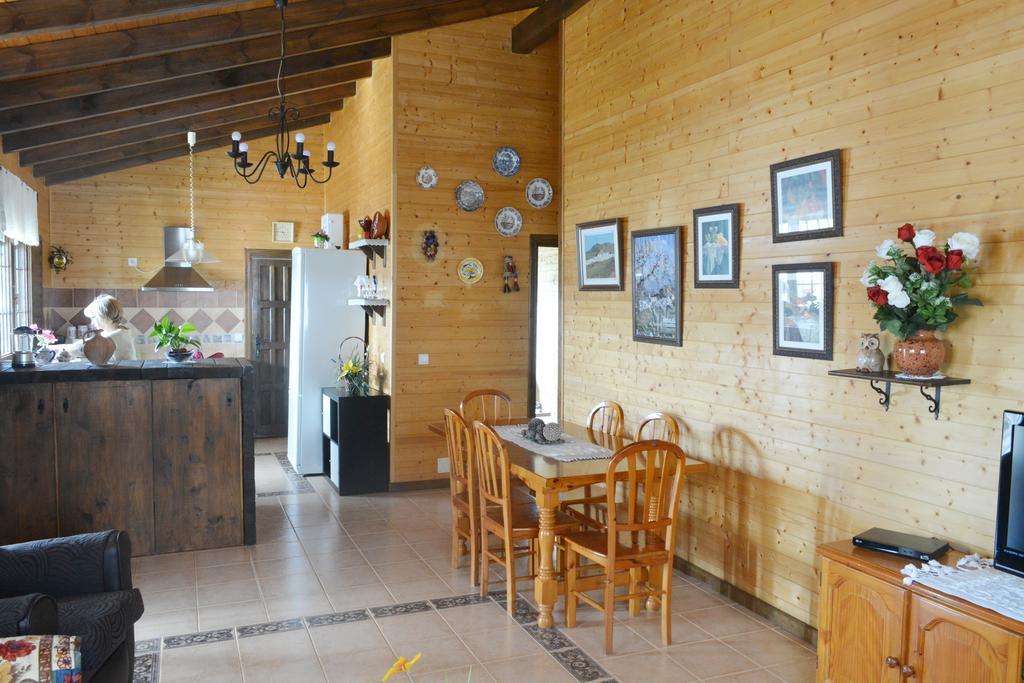 La Casita De Madera Villa Ardales Luaran gambar
